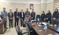تقدیر از مسئول روابط عمومی بیمارستان، به مناسبت روز روابط عمومی و ارتباطات